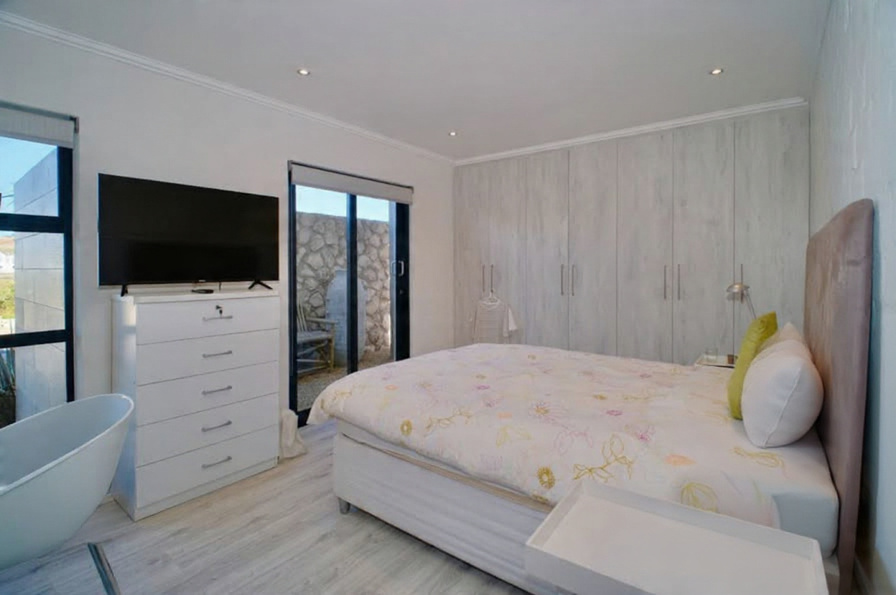 3 Bedroom Property for Sale in Calypso Beach Western Cape